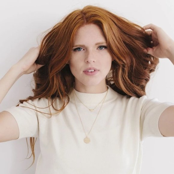 "Courage" Minimalist Mantra/Quote Simple Pendant/Disc Self-Love Gift Necklace - Picture 3 of 12